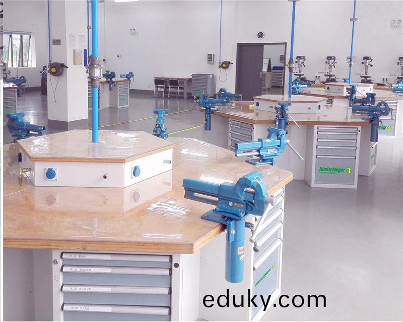 現代鉗工實訓室