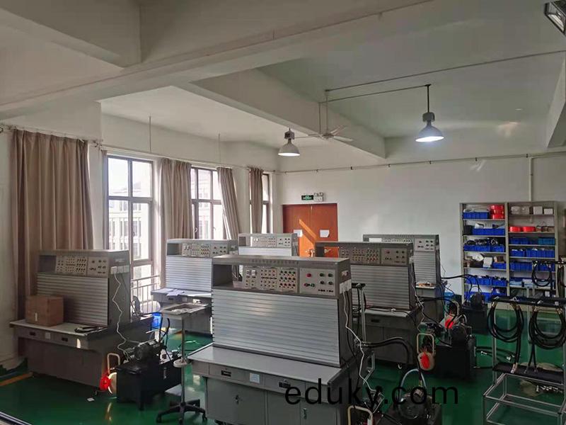 液壓與氣動實訓室